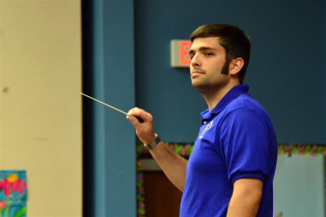 andrew-conducts-denton-new-horizons-band-1-