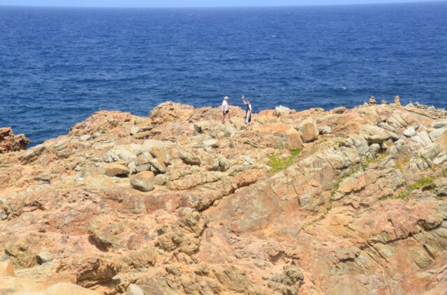 Building a cairn at Coppermine Point 3