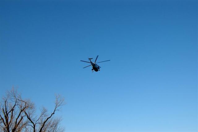 President Bush flies in (2)