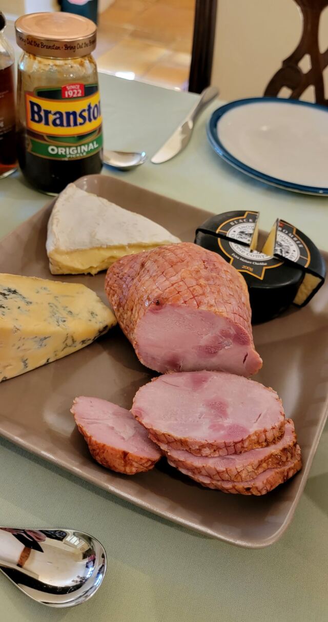 Simple Ploughman's lunch
