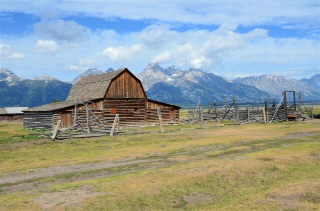 Mormon Row barn and Tetons