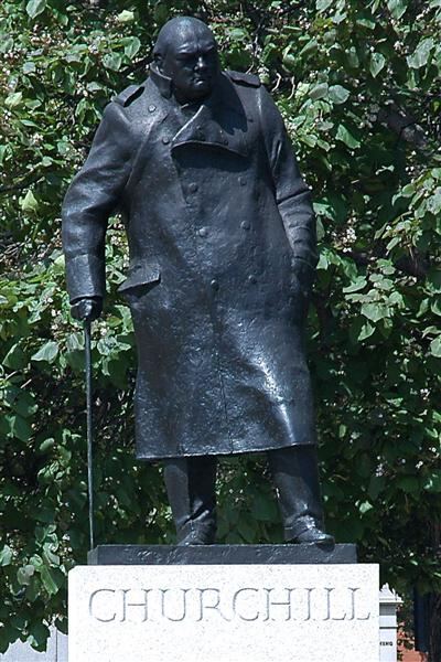 Churchill statue