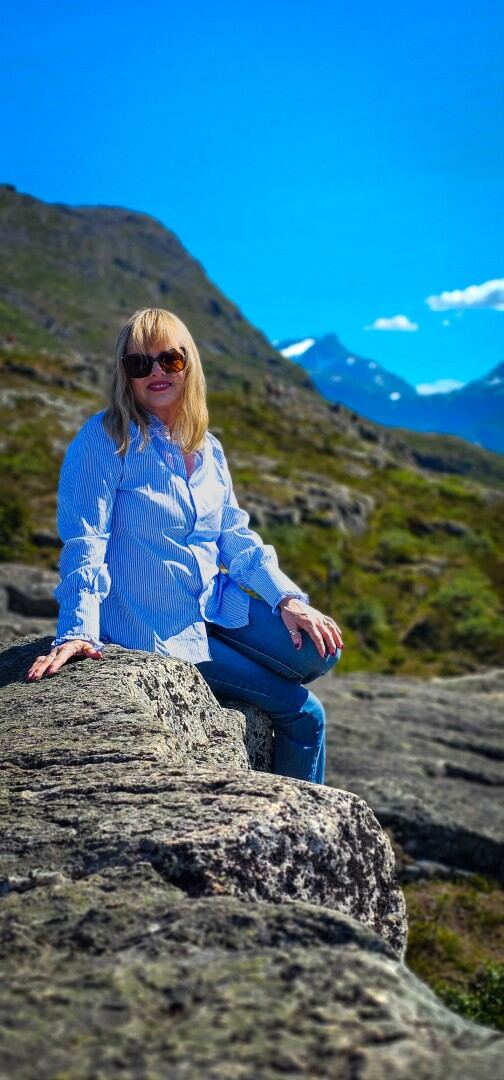Kathy atop Nesaksla Mountain 02