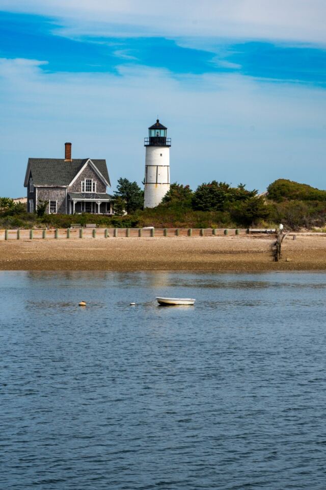Sandy Neck Lighthouse 01