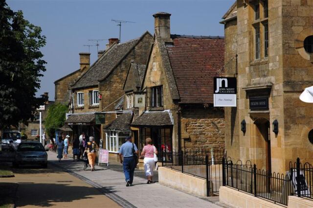 More High Street shopping