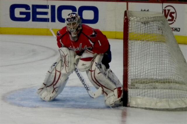 Varlamov warms up (2)