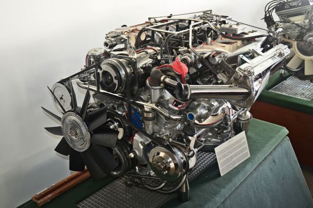 Jaguar 5.3 liter V12