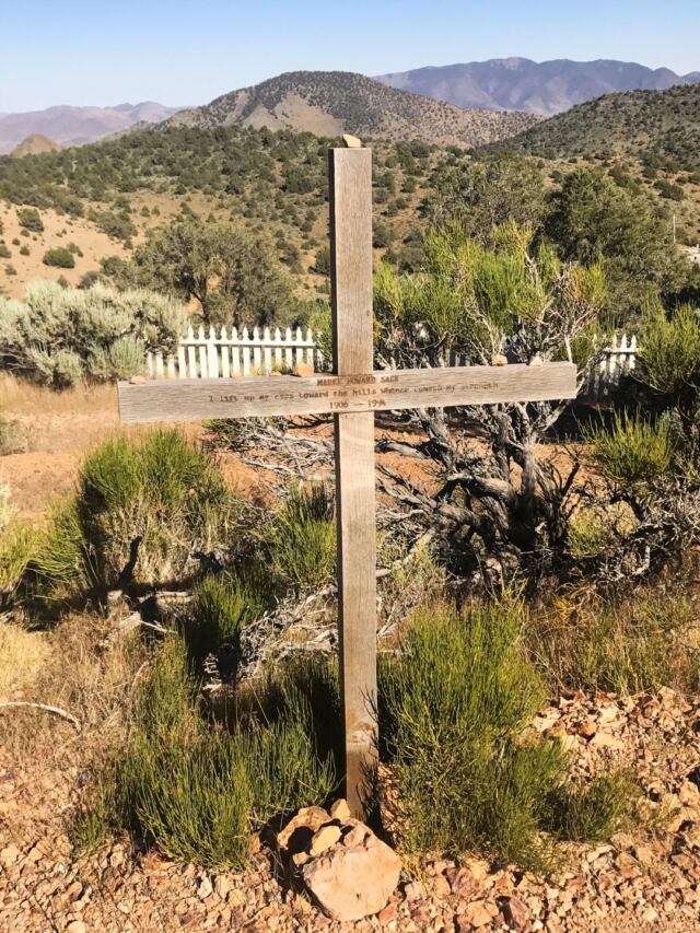 Virginia City cemetery - simple marker