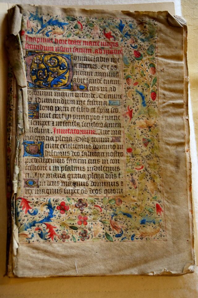 hand-decorated-shakespeare-era-text-1