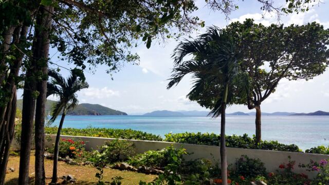 Another beautiful Mahoe Bay morning 3