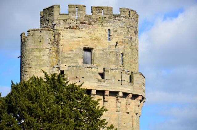 warwick-castle-caesar-s-tower-top