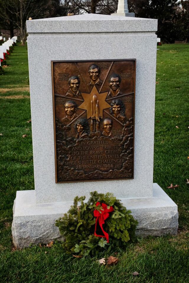 Arlington-STS-51-L-Challenger-crew-memorial