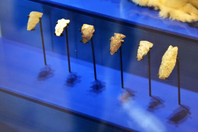 Blackfoot arrowheads - gift to the King of England