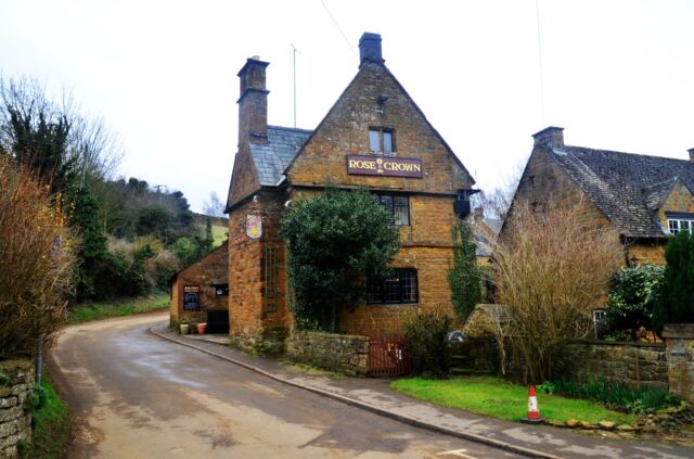 The Rose & Crown - Ratley (2)
