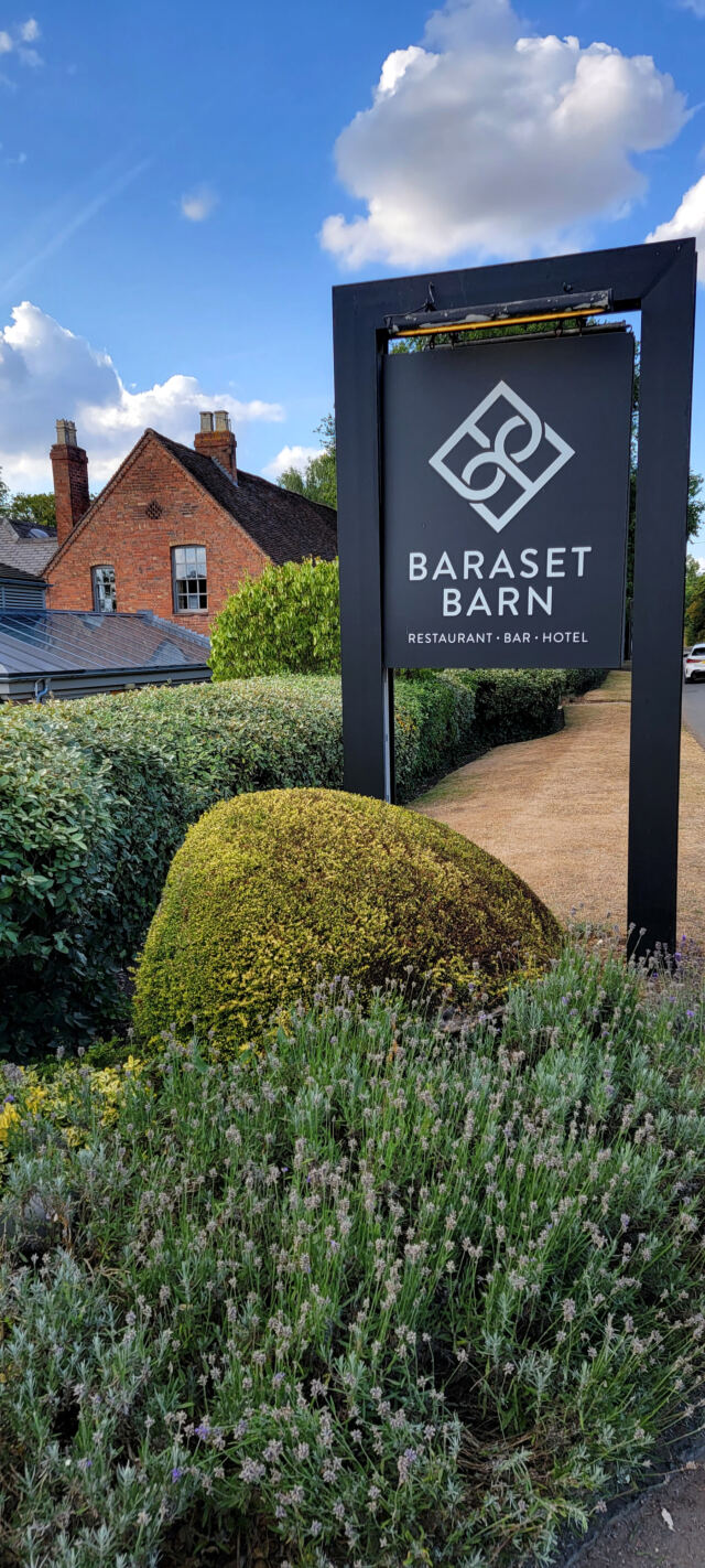 Baraset Barn