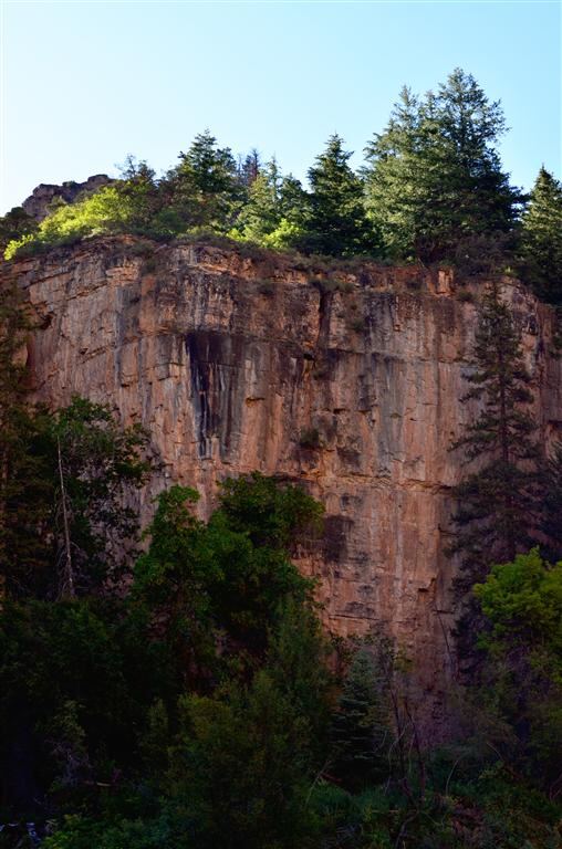 Cliffs overlooking Hanging Lake (2)