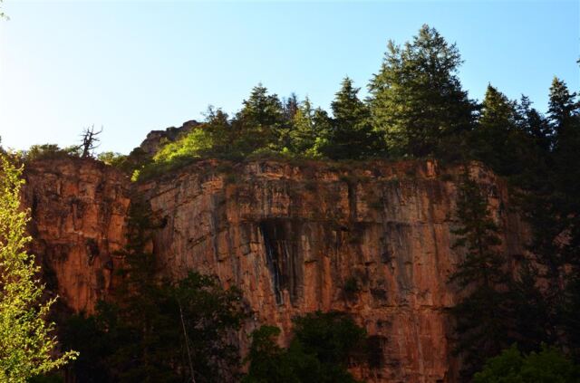 Cliffs overlooking Hanging Lake (4)