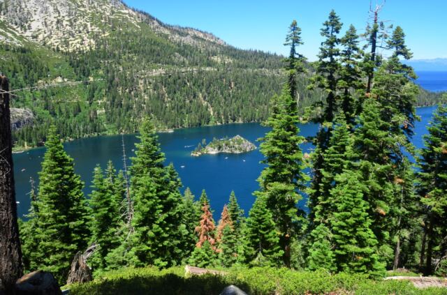 Emerald Bay overlook 01