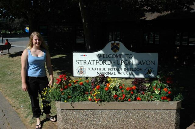 Melanie and the Stratford welcome sign