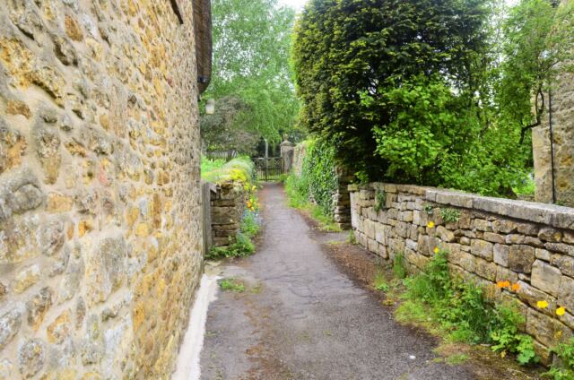 Pathway to St. Eadburgha's Church (3)