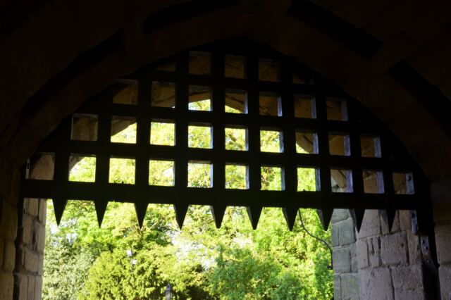 Warwick Castle - Main Entrance - Portculis 5