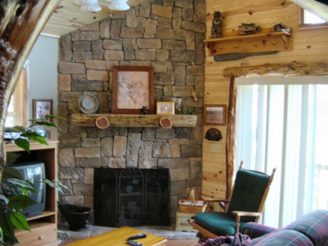 cabin-5-living-room-fireplace