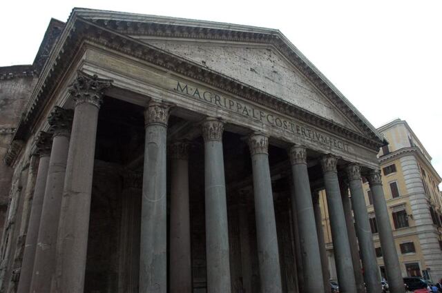 Pantheon portico