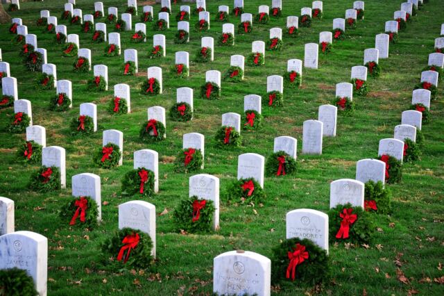 Arlington-wreaths-1-