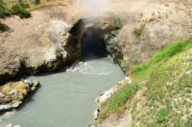 Dragon's Mouth Spring (3)