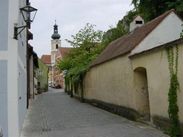 narrow-street
