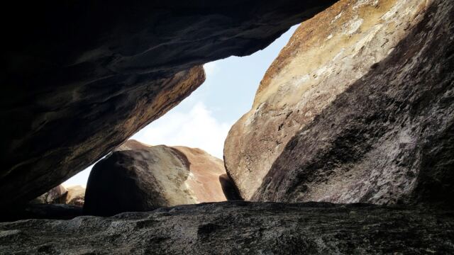 The Baths - various rock formations 18