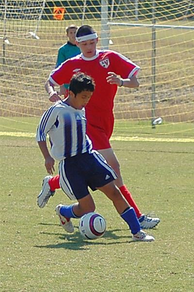 hameed-shields-off-the-defender