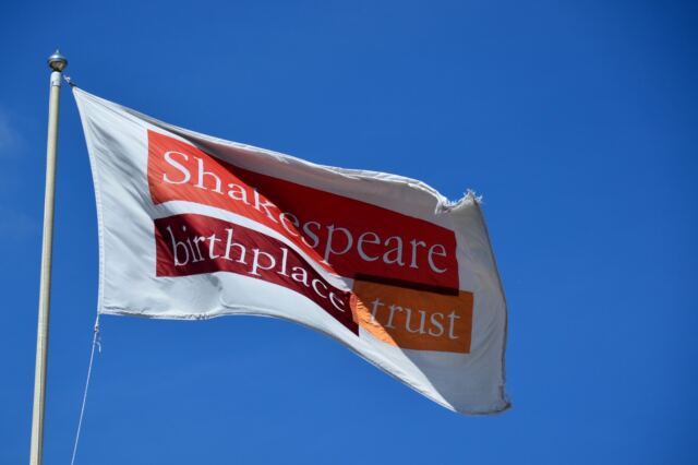 shakespeare-birthplace-trust-flag