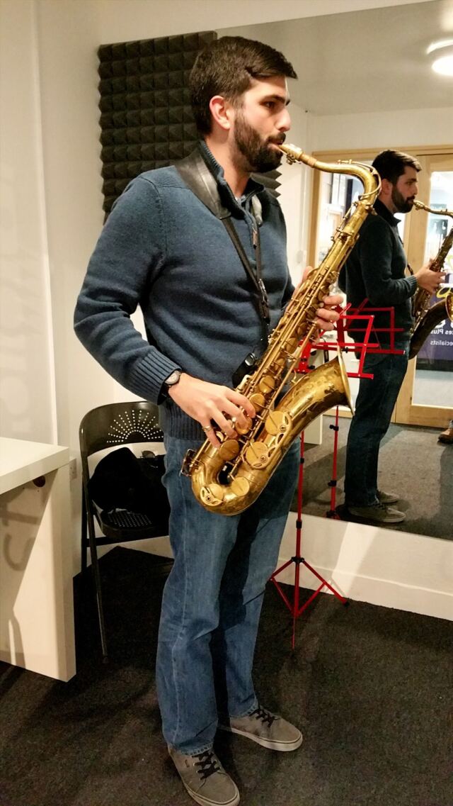 Andrew trying out some high-end saxophones (4)