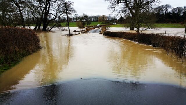 Flooded Stour River crossing at Honnington (1)