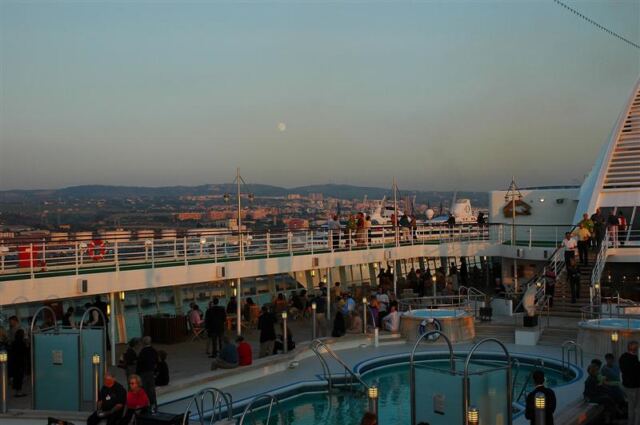 Voyager deck (3)