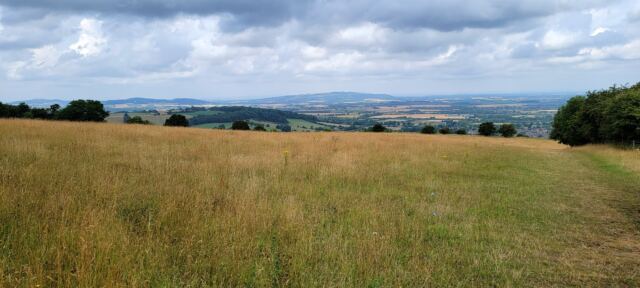 Broadway Tower - Cotswold Way scenery (23)