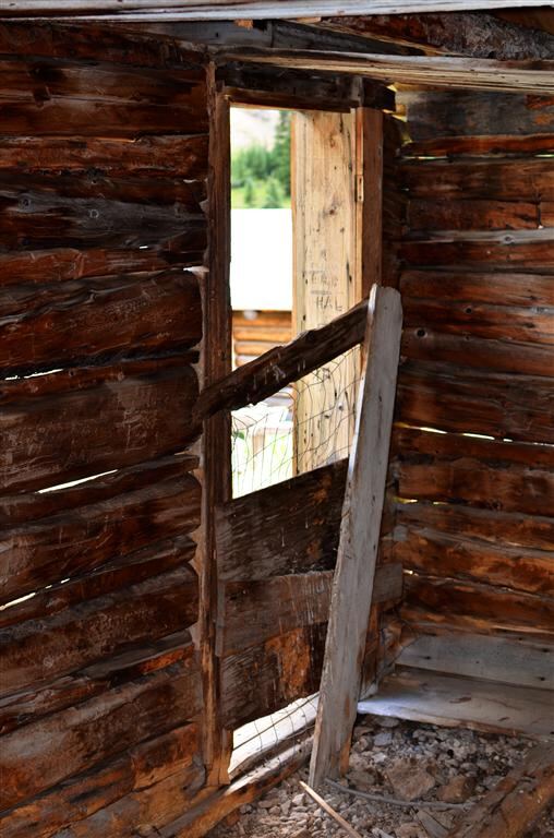 Independence ghost town (8)