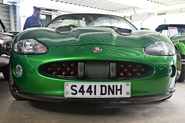 1998 Jaguar XKR - James Bond 'Die Another Day' (4)