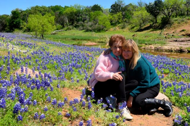Geri and Kathy Willow Loop glamour shot