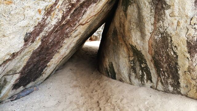 The Baths - various rock formations 15