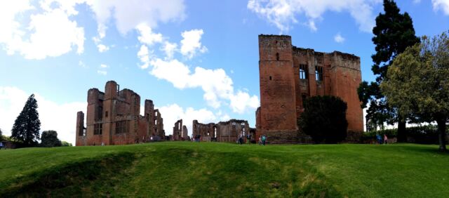 Kenilworth Castle - panorama 1
