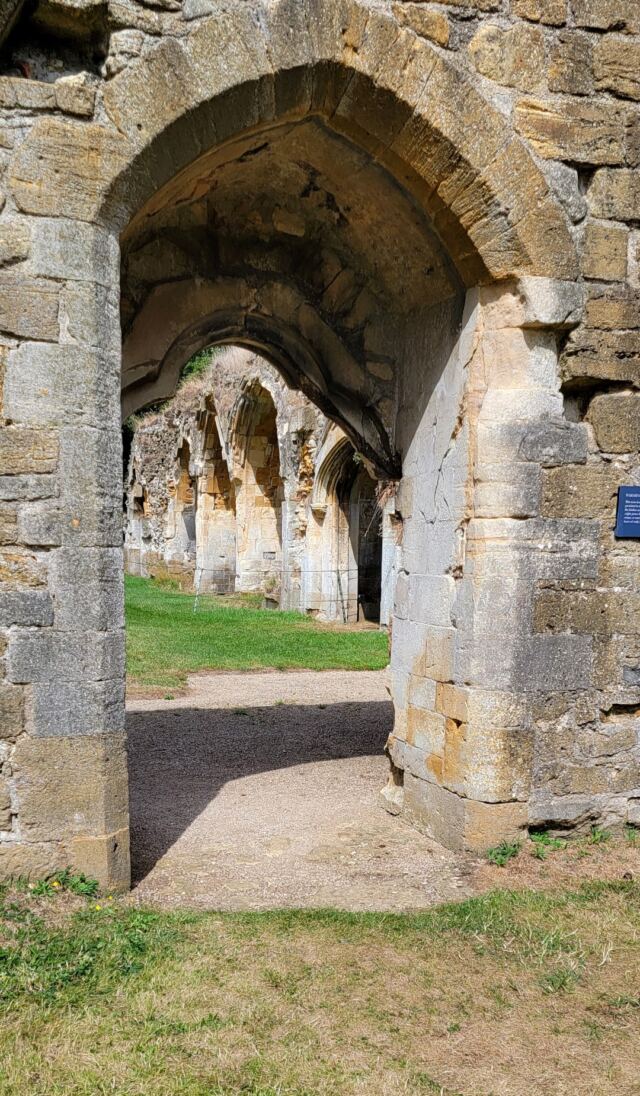 Hailes Abbey ruins (29)
