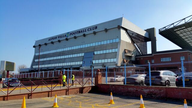 Villa Park - exterior