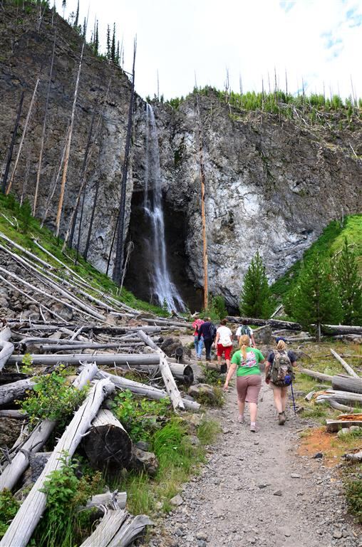 Approaching Fairy Falls