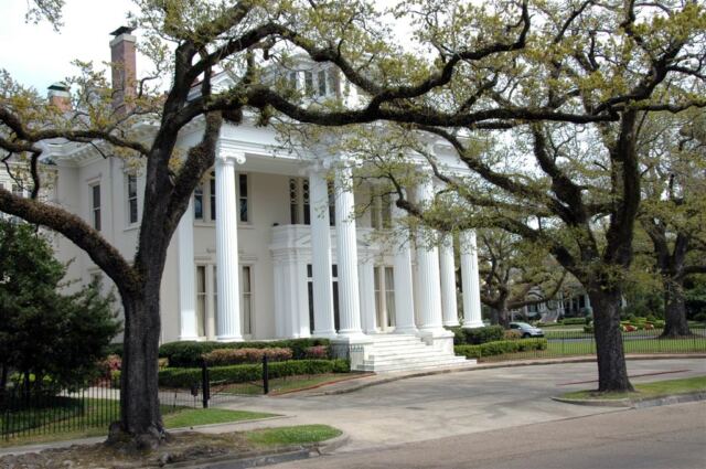 Antebellum house