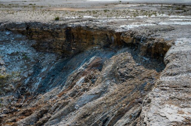 Excelsior Geyser Crater (4)