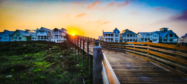 Cinnamon Shore boardwalk