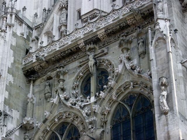 cathedral-front-detail