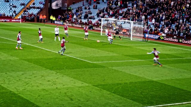 Villa v Spurs - match action (8)